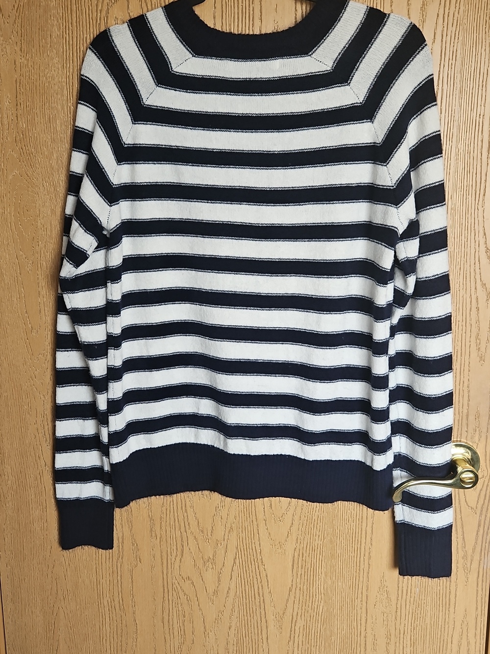 Abercrombie & Fitch Navy and White Striped Crewneck Sweater - Picture 3 of 6